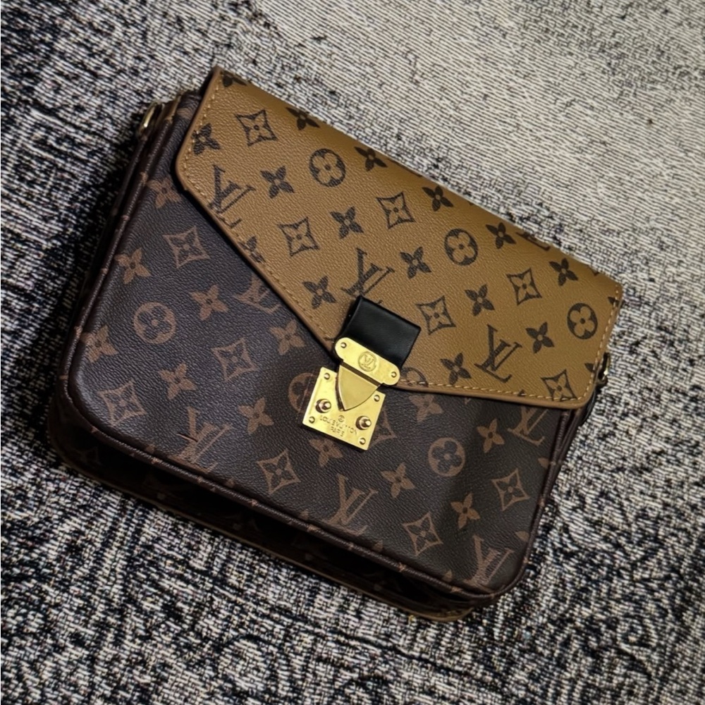 Louis Vuitton Two-Tone Monogram Canvas Messenger Bag - Brown/Light Brown